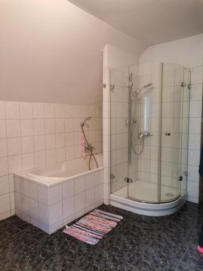 Anh' Private Rooms For Tourist Bratislava Eksteriør bilde